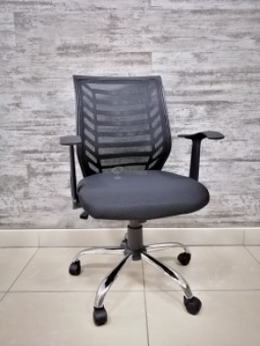 Кресло Barneo K-138 для персонала (черная ткань черная сетка) в Троицке - troick.mebel-74.com | фото